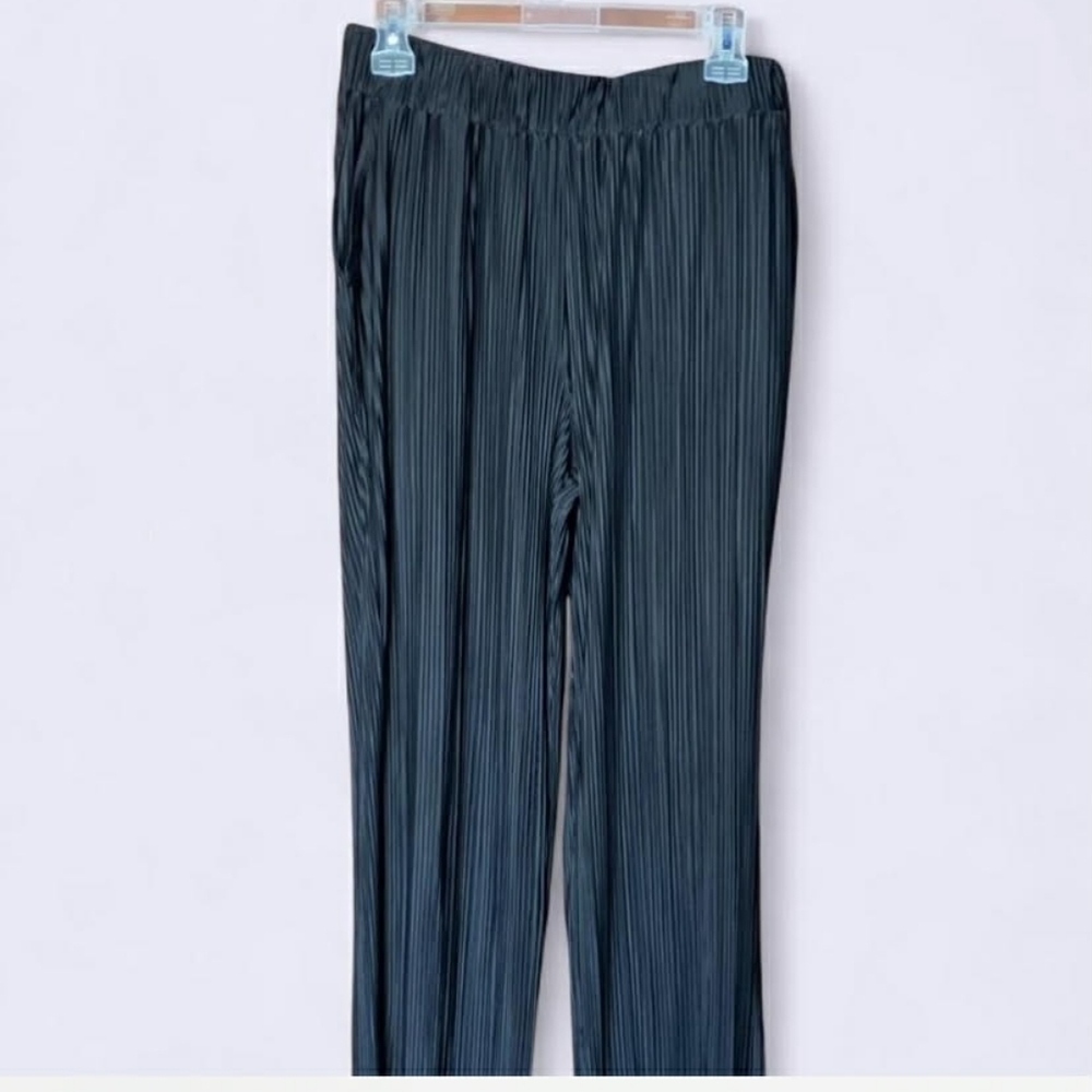 Black Pleated Pants